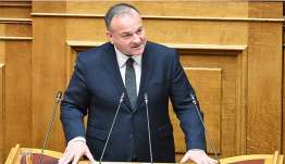 «Γαλάζια» πυρά κατά Μαρινάκη για το επίδομα ανεργίας δύο μηνών – Σφοδρή κριτική από τον βουλευτή Γιάννη Παππά
