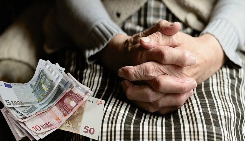 Συντάξεις: Παράθυρο πρόωρης εξόδου για 240.000 υπαλλήλους και επαγγελματίες