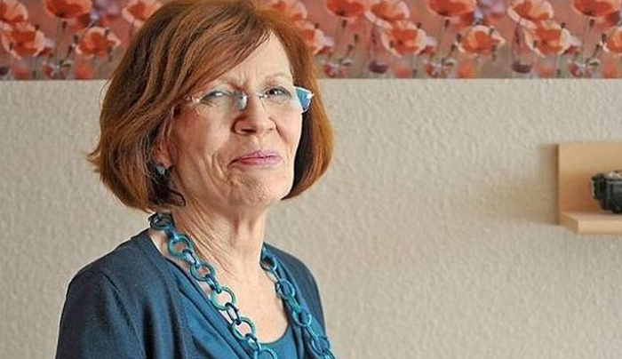 Έγκυος σε τετράδυμα 65χρονη μητέρα 13 παιδιών και γιαγιά 7 εγγονιών!!