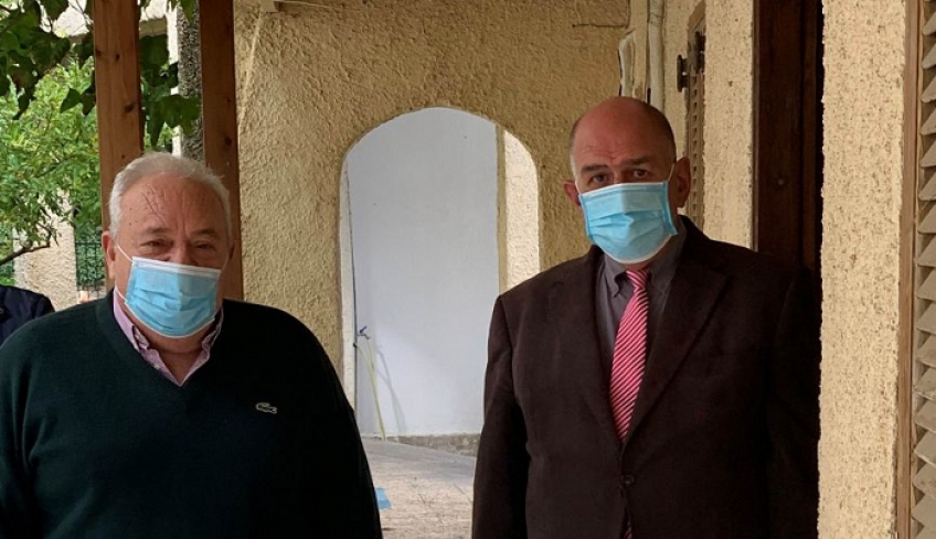 Παραδόθηκε υγειονομικό υλικό εκ μέρους του Επάρχου Κω-Νισύρου Ι. Καμπανή στον Διοικητή του Γ.Ν. – Κ.Υ. Κω Β. Σταμάτη