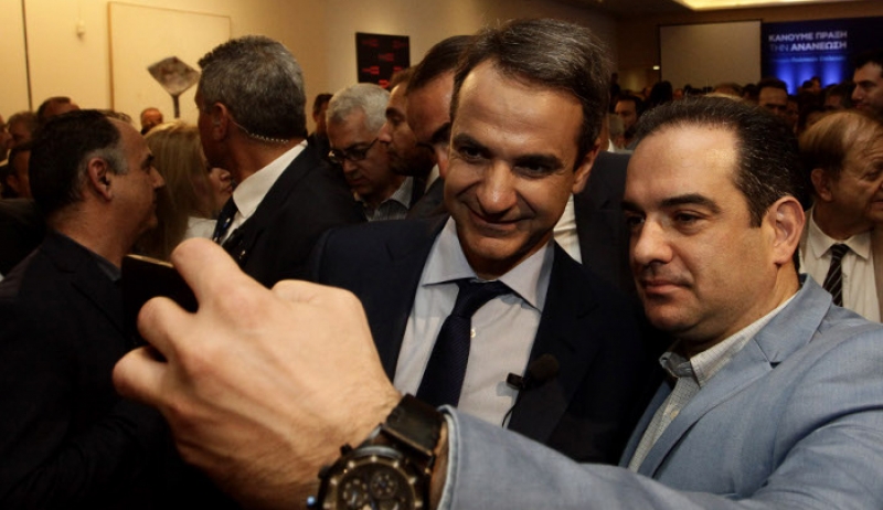 Η νέα γενιά της ΝΔ παίρνει τα ηνία και… αλλάζει σελίδα στο κόμμα