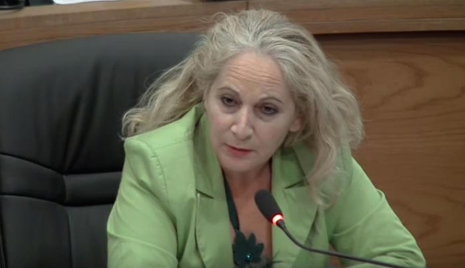 Ι. Ρούφα: "Δεν καλύπτομαι πίσω από την εισήγηση της νομικής υπηρεσίας. Δεν με ενδιαφέρει τι λέει η νομική υπηρεσία"
