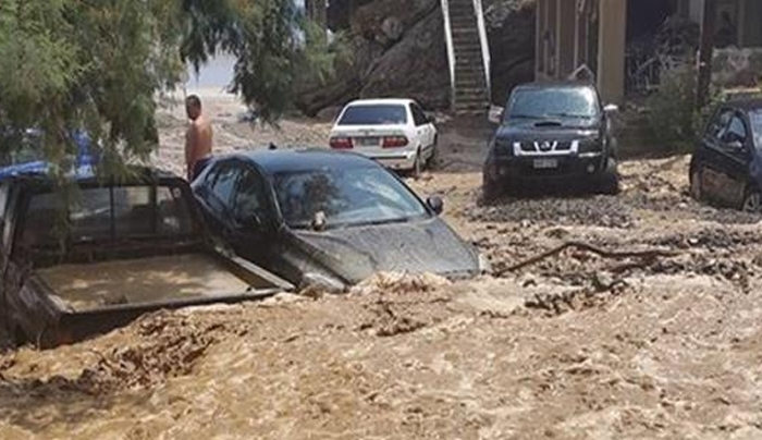 Άνοιξαν οι ουρανοί στο Ηράκλειο