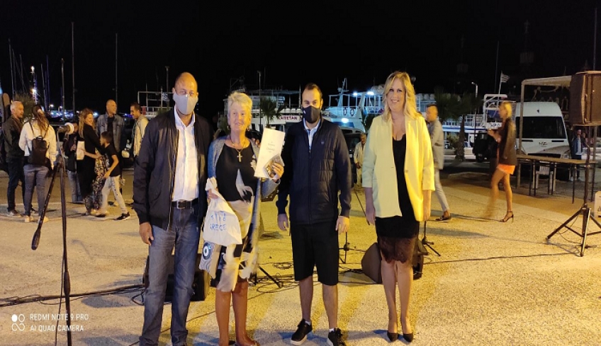 70 βραβεύσεις τουριστών, ανάμεσά τους, ζευγάρια και μεμονωμένα άτομα από ξενοδοχεία &amp; ενοικιαζόμενα δωμάτια ΔΕ Δικαίου-Ηρακλειδών