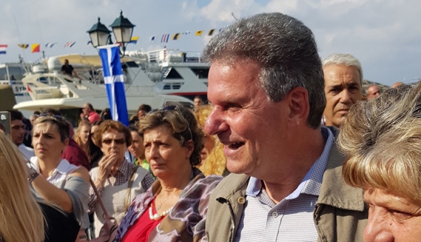 Μανώλης Γλυνός: Υποχρέωση του κεντρικού κράτους να διασφαλίσει στους νησιώτες πρόσβαση σε υπηρεσίες και δομές υγείας