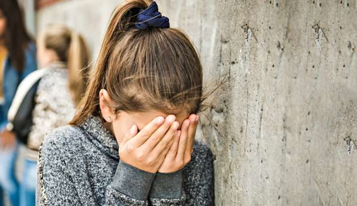 Λάρισα: Μητέρα χαστούκισε την 13χρονη κόρη της και βρέθηκε στο κρατητήριο