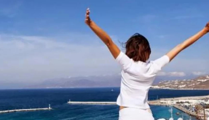 Νέο ιστορικό ρεκόρ με πάνω από 32 εκατ. τουρίστες αναμένεται φέτος στον τουρισμό