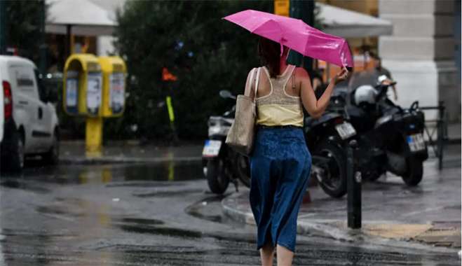 Καιρός σήμερα: Σύννεφα και βροχές στα δυτικά και την Κρήτη μέχρι το απόγευμα – Στους 28 βαθμούς θα φτάσει η θερμοκρασία