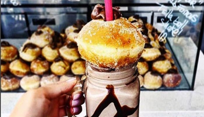 Τι είναι το Tella Ball Milkshake που έχει γίνει viral;