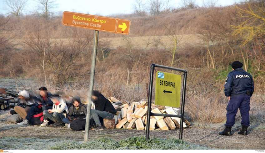 Συγκλονίζουν πρόσφυγες που είχαν βρεθεί σε νησίδα στον Έβρο: «Οι Τούρκοι μας έσπρωχναν προς την Ελλάδα»