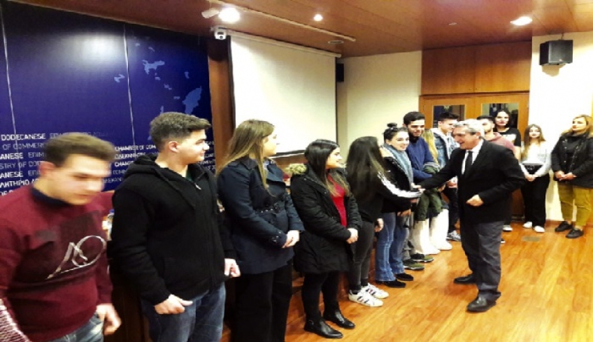 Βράβευση των πρωτευσάντων μαθητών/τριών της Γ’ Λυκείου από όλα τα σχολεία της Δωδεκανήσου - Ποιοι βραβεύονται από Κω
