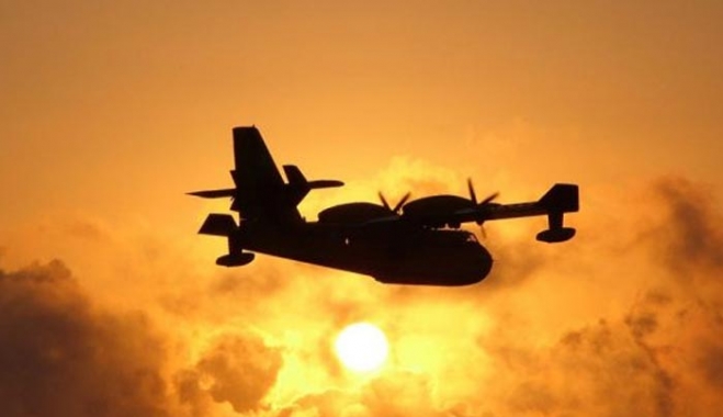 Έπεσε Canadair ΣΩΟΙ οι πιλότοι
