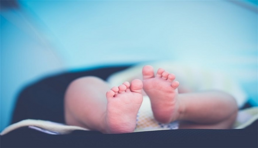 Υπογεννητικότητα: Το κόστος διώχνει τον «πελαργό» για πολλούς Έλληνες