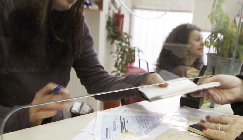 Πώς «σώζονται» οι συντάξεις μέσω χρέους
