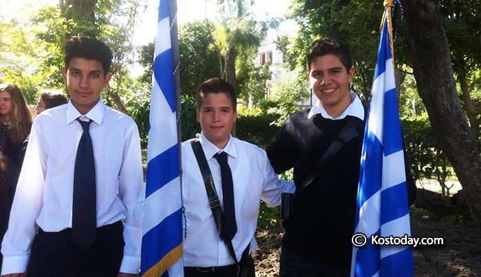 Δείτε φωτογραφίες από την κατάθεση στεφάνων στο Μνημείο των Ηρώων