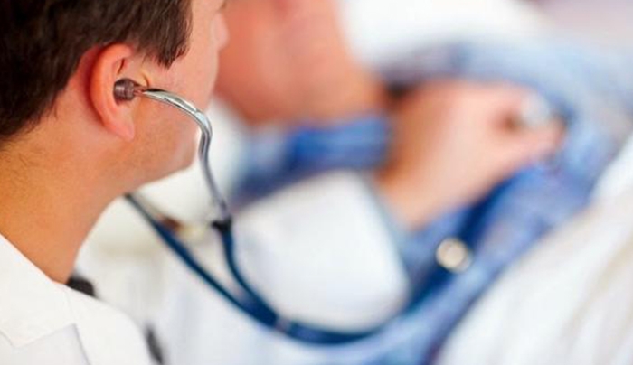 Έφηβος παρίστανε για ένα μήνα τον γιατρό σε νοσοκομείο