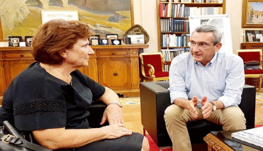 Με την σύζυγο του ήρωα της Κύπρου, στρατηγού Γεωργίου Παπαμελετίου, συναντήθηκε ο Περιφερειάρχης