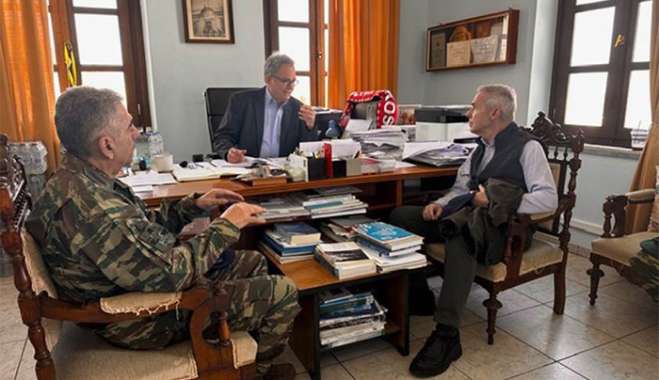 Τη Νίσυρο επισκέφθηκε ο Υφυπουργός Εθνικής Άμυνας κ. Θανάσης Δαβάκης – Εποικοδομητική συνάντηση με τον Δήμαρχο για το νέο λιμάνι και την ανάδειξη του Γεωπάρκου της UNESCO