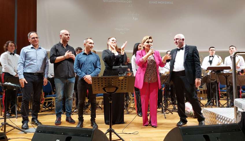 Καταχειροκροτήθηκε η Φιλαρμονική Ορχήστρα Ποικίλης Μουσικής ΔΟΠΑΒΣ Κω και η Γ.Νέγκα στη συναυλία-αφιέρωμα στο Χ.Νικολόπουλο