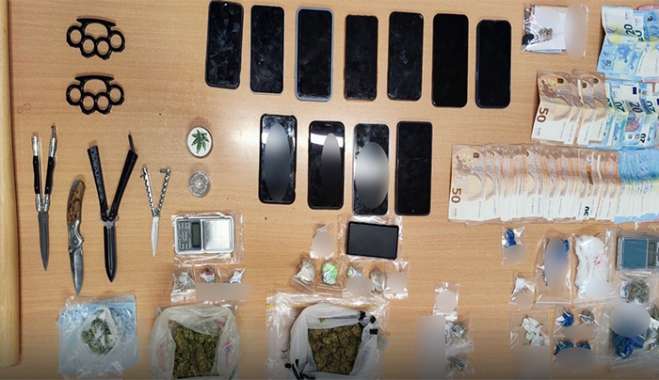 Εξαρθρώθηκε εγκληματική οργάνωση που διακινούσε ναρκωτικά σε σχολικό συγκρότημα (ΦΩΤΟ-ΒΙΝΤΕΟ)