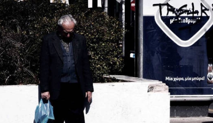 Καταργούν τις συντάξεις πριν τα 62 με διάταξη-βόμβα!