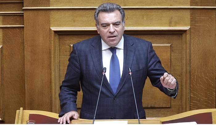 ΜΑΝΟΣ ΚΟΝΣΟΛΑΣ: «Ενίσχυση με προσωπικό, νέο εξοπλισμό και υποδομές για τις υπηρεσίες του Πυροσβεστικού Σώματος στα Δωδεκάνησα»