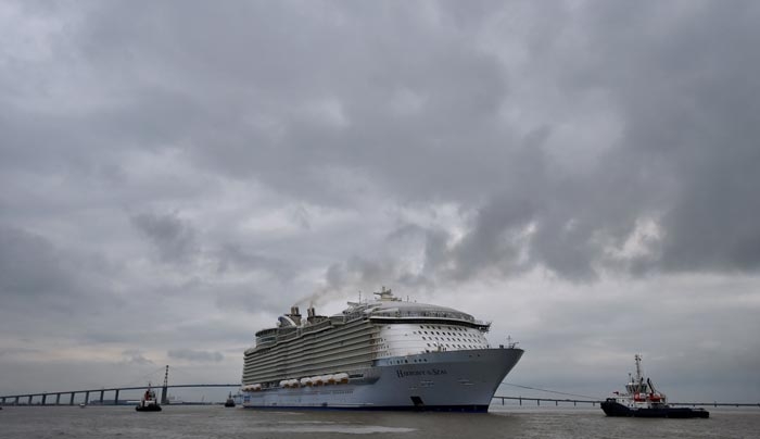 Το θαύμα της μηχανικής: Το Harmony of the seas, το μεγαλύτερο κρουαζιερόπλοιο στον κόσμο σαλπάρει-ΒΙΝΤΕΟ