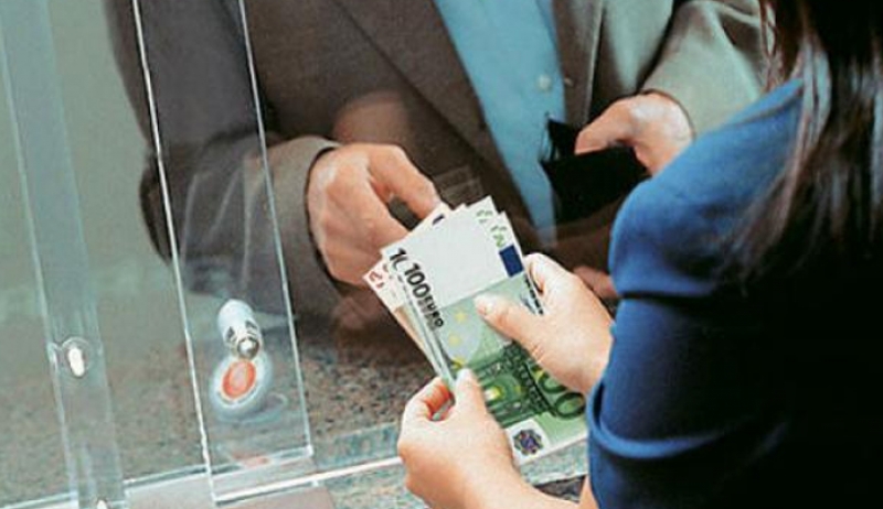 Φόροι σοκ σε φοιτητές και κλοπή επιδομάτων για τους γονείς τους!