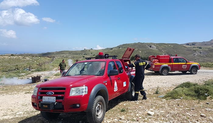 Φωτιά στον παλαιό σκουπιδότοπο (φωτό)