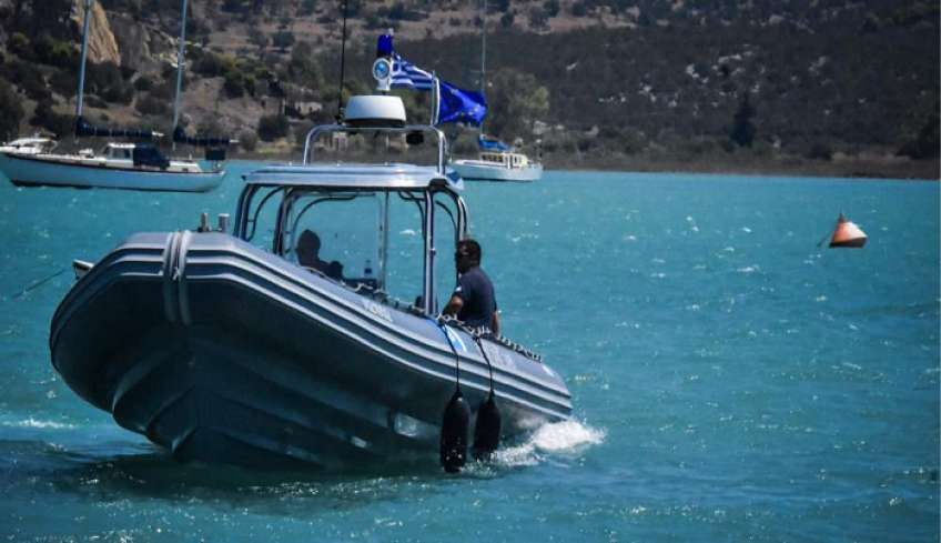 Λέρος: Τέσσερις συλλήψεις για διακίνηση μεταναστών με θαλαμηγό