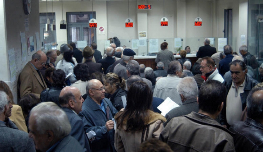 Μποναμάς έως 2.600 ευρώ σε 300.000 συνταξιούχους [πίνακες]