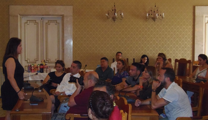 Τούρκους δημοσιογράφους υποδέχθηκε στην Περιφέρεια η αντιπεριφερειάρχης Τουρισμού Μ. Παπαβασιλείου-Βακιάνη