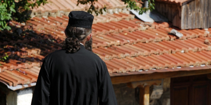 Σοκ στον Βόλο: Ιερέας κατηγορείται για ασέλγεια σε 11χρονη με τη συναίνεση της μητέρας της