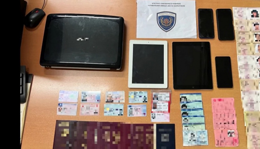 Κύκλωμα με πλοκάμια σε Αθήνα, Λέρο και Κάλυμνο προμήθευε μετανάστες με πλαστά έγγραφα