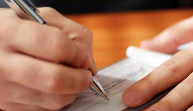 «Πικρή» επιταγή 75 εκατ. στο Δήμο Λέσβου από τον “Αγιο των προσφύγων”!