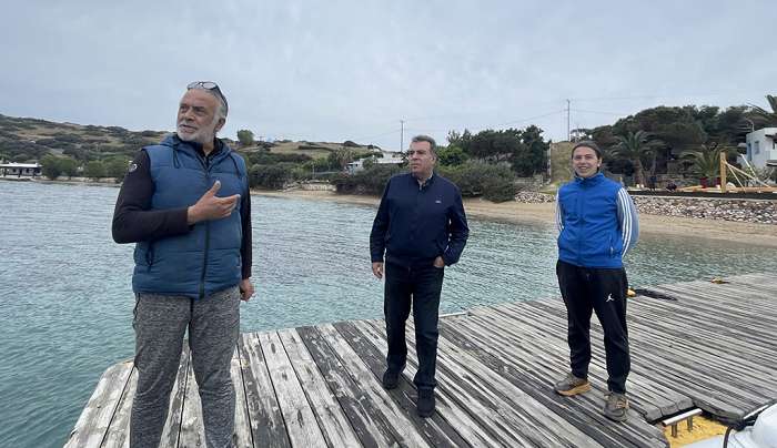 Μάνος Κόνσολας: «Η Ελλάδα οφείλει πολλά στους ανθρώπους που μένουν στο Μαράθι και κρατάνε ψηλά την ελληνική σημαία»