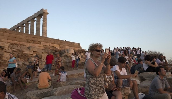 Η νοοτροπία της «αρπαχτής» θέτει σε κίνδυνο την επιτυχία του τουρισμού