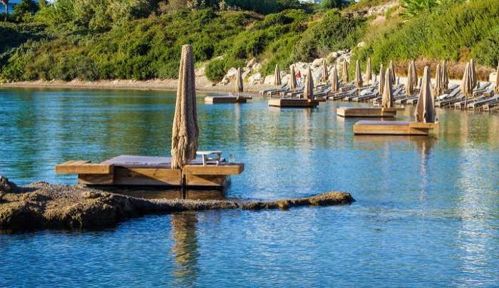 Ανακοίνωση από τους εργαζόμενους του beach bar: "Ούτε εκβιαζόμαστε, ούτε εξαναγκαζόμαστε"