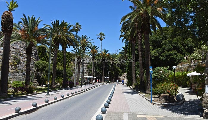 Δείτε το εορταστικό ωράριο για το Πάσχα