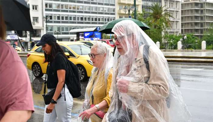 Καιρός σήμερα: Kαταιγίδες, χαλάζι και θυελλώδεις άνεμοι – Στους 32 βαθμούς η θερμοκρασία