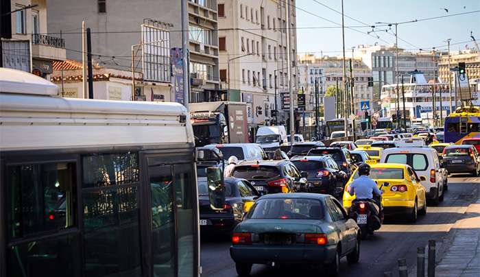 Ποιοι πρέπει να παραδώσουν το χάρτινο δίπλωμα οδήγησης μέχρι το τέλος του έτους