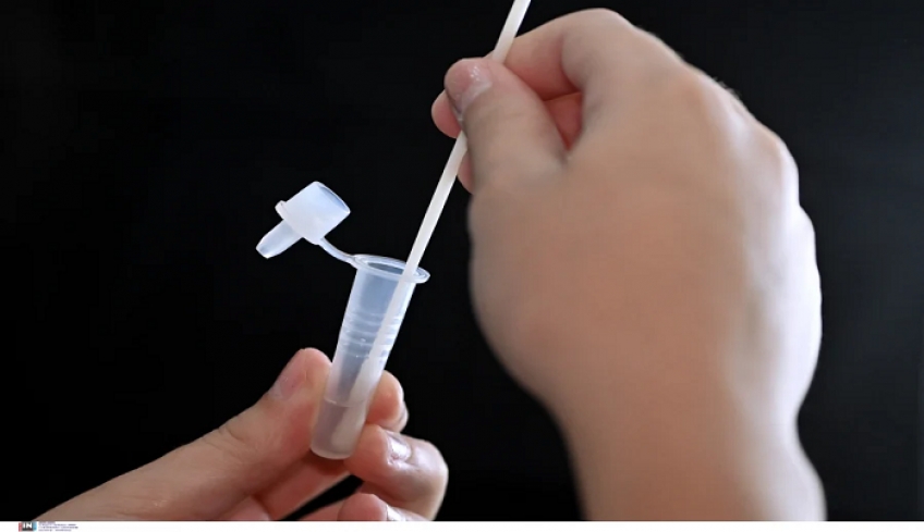 Self test για λίγους, rapid test για τους πολλούς: Η μεγάλη αλλαγή που επισφραγίζουν τα σχολεία