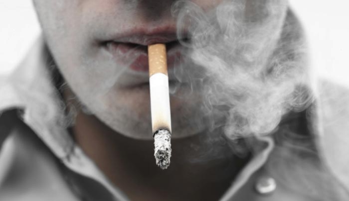 Δείτε με ποιες απειλές και οδηγίες θα βομβαρδίζουν τους καπνιστές