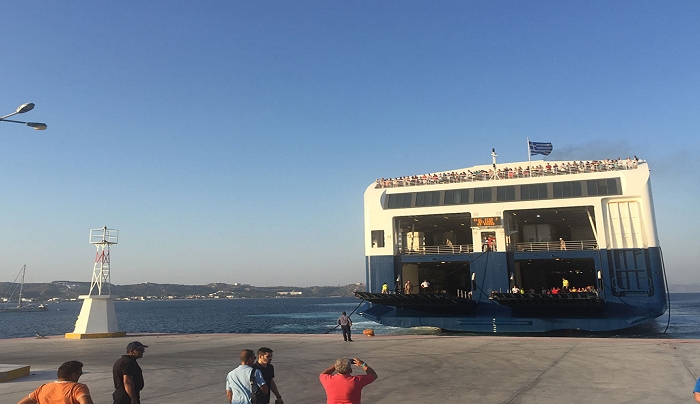 Κόντρα ακτοπλοϊκών και αεροπορικών εταιρειών-Για δυο μέτρα και δυο σταθμά κάνουν λόγο οι ακτοπλόοι