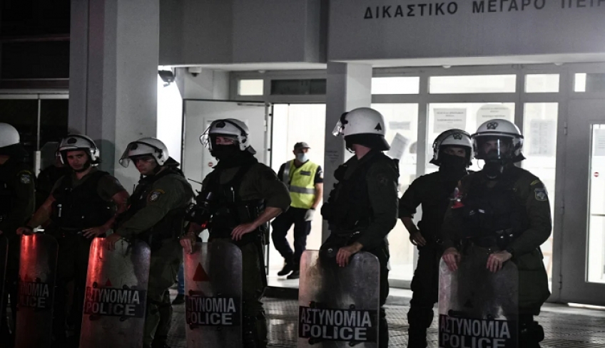 Κηφισιά: Συγκλονίζει η μητέρα του τραυματία, «σκοτώνεις το παιδί μου», «καλά τους έκανα» - Είχε πυροβολήσει και την προηγούμενη μέρα αλλά η αστυνομία δεν ήρθε