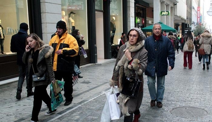 Ο πληθυσμός της Ελλάδας γερνάει και συρρικνώνεται δραματικά