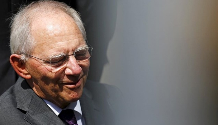 Σόιμπλε: «Δεν μπορεί να γίνει κούρεμα σύμφωνα με τις συνθήκες»