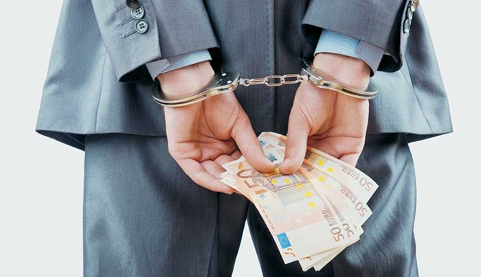 Απάτη: Ο δήθεν ''σύμβουλος του Αντώνη Σαμαρά'' - Το πλαστό ΦΕΚ και οι διάλογοι της παγίδας σε ταβέρνα!