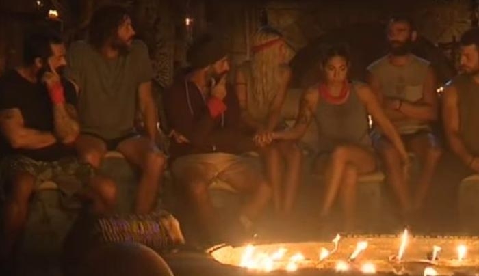 Survivor: Τηλεθεατές, Μπο και Λάουρα έθεσαν εκτός παιχνιδιού τον Λάμπρο Χούτο!