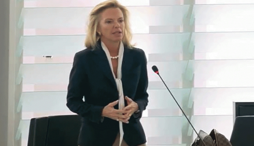 Ελ. Βόζεμπεργκ προς Κομισιόν: Υπάρχει πρόθεση ανάπτυξης κοινών πρωτοκόλλων για ελεγχόμενες μετακινήσεις;